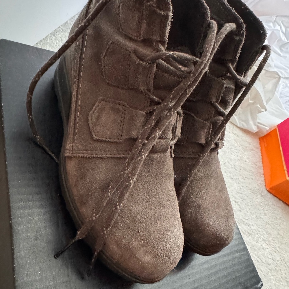 Sorel Dark Brown Suede Lace-Up Boots - Picture 4 of 6
